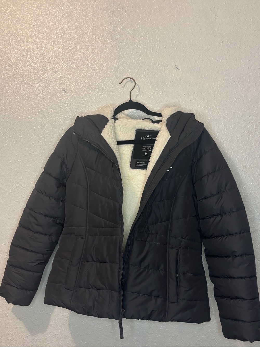 Hollister black puffed-Lined Hooded Jacket - Women